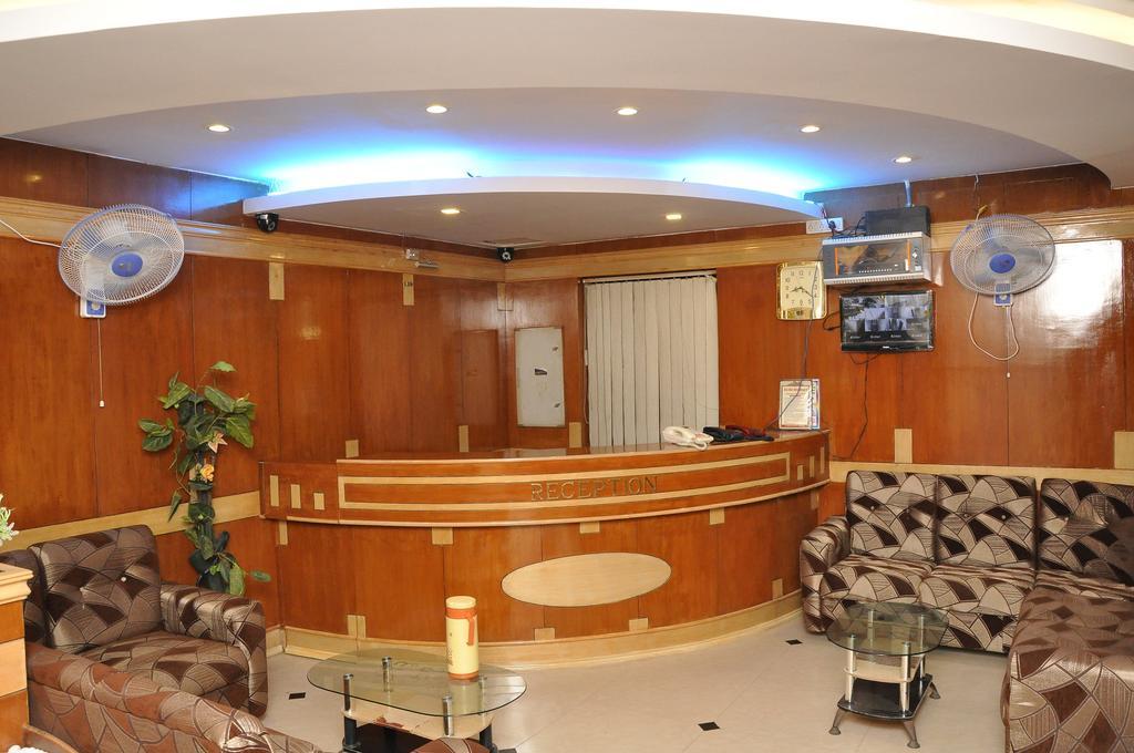 Silver Residency Hotell Chennai Exteriör bild