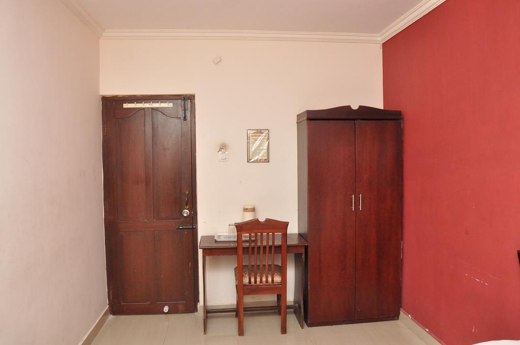 Silver Residency Hotell Chennai Rum bild
