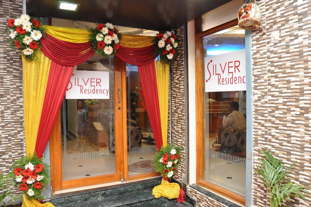 Silver Residency Hotell Chennai Exteriör bild